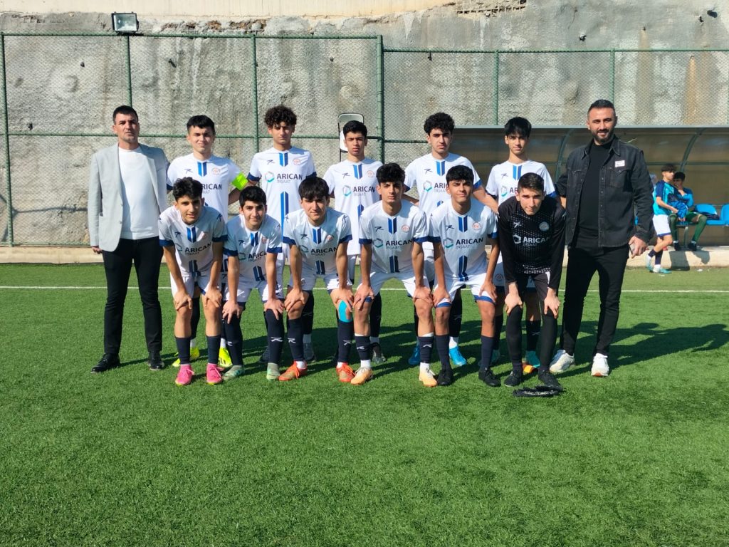 SELÇUK ŞAHİN, YENİŞEHİR BELEDİYESİ U16 FUTBOL TAKIMI’NIN MAÇINI İZLEDİ