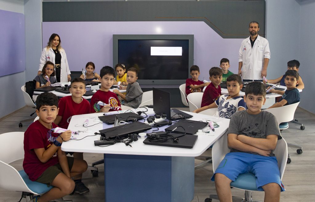 MERCAN BİLİM MERKEZİ’NDE ‘ROBOTİK KODLAMA ATÖLYESİ’ AÇILDI
