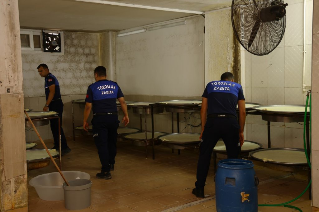 -BİR TON ÜRÜNE EL KONULDU